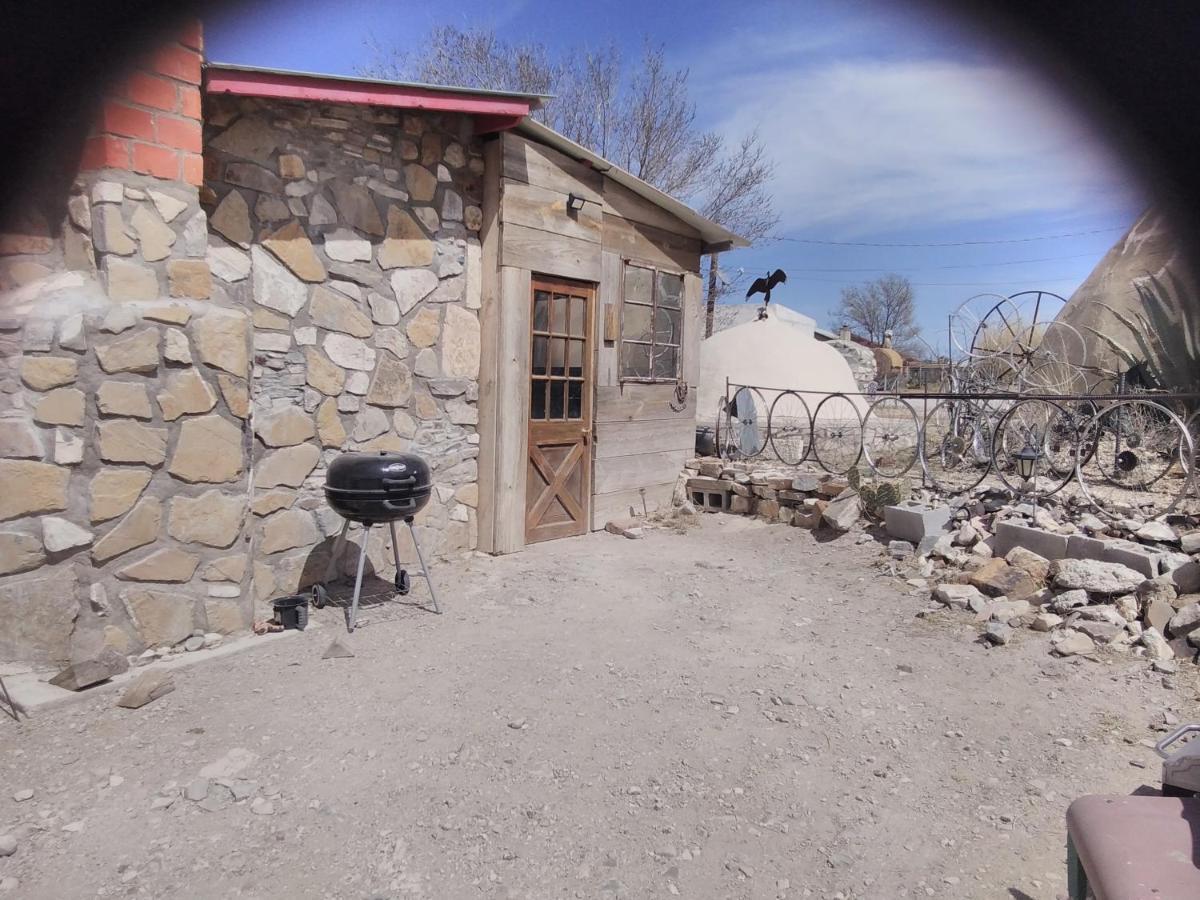 La Loma Del Chivo Llc Stone Cottage Alternative Building Маратон Екстер'єр фото