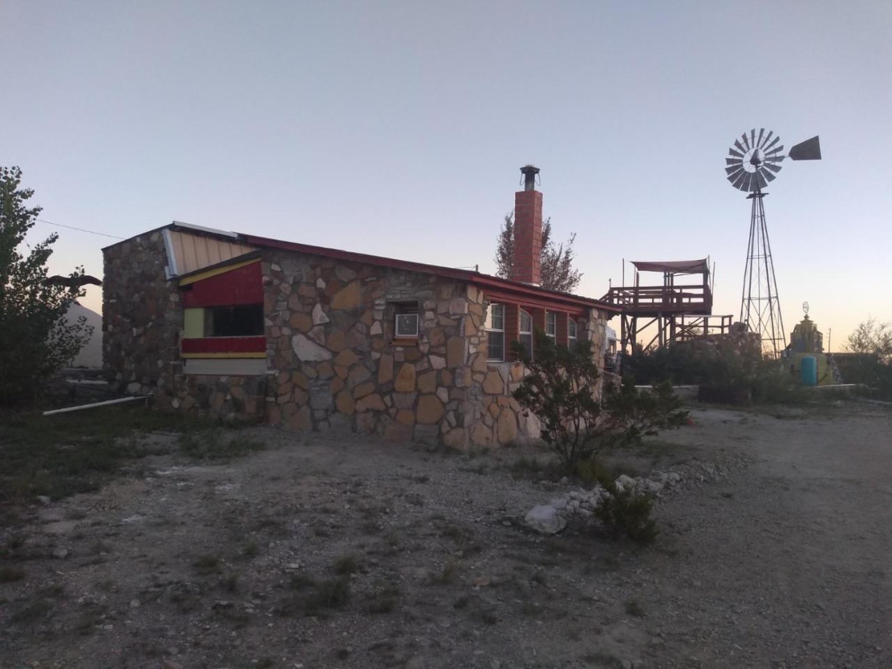 La Loma Del Chivo Llc Stone Cottage Alternative Building Маратон Екстер'єр фото