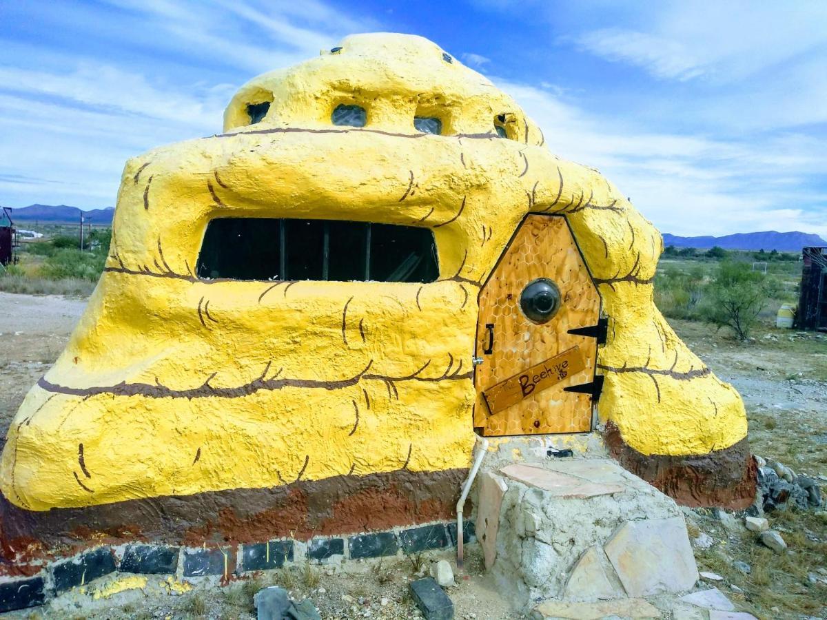 La Loma Del Chivo Llc Stone Cottage Alternative Building Маратон Екстер'єр фото